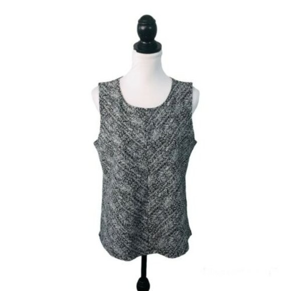Banana Republic Tops - Banana Republic Sleeveless Knit Tank Top Size L Black & White Geometric Pullover
